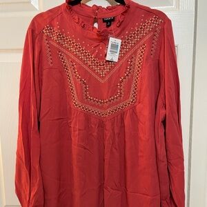 Torrid Crinkle Gauze Relaxed Embroidered Blouse Baked Apple. Size 2X/18
